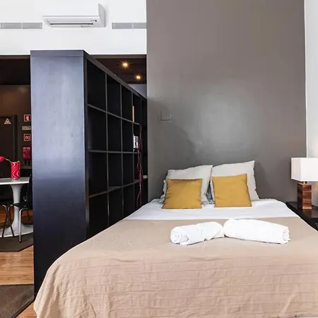 Well-located With Smart Space * Лиссабон
