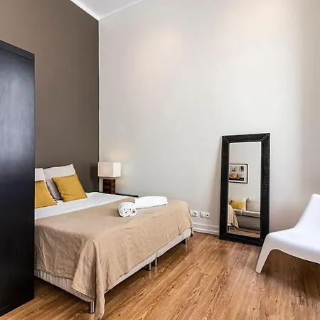 Well-located With Smart Space Apartment *