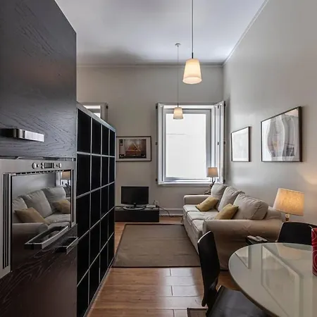 Well-located With Smart Space Apartment Lisbon